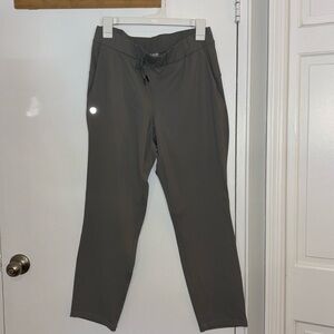 G Gradual Women's Pants with Deep Pockets 7/8 Stretch Ankle. Gray. Medium.